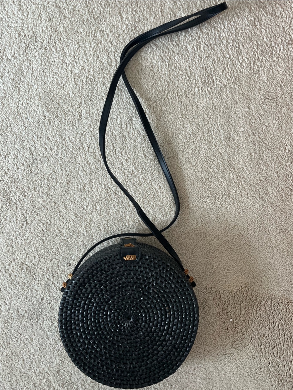 Black Round Rattan Woven Crossbody Bag - Picture 4 of 4